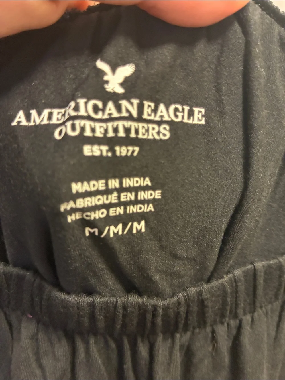 3 for $15 🦋🦋 American Eagle Outfitters off-the-shoulder top w/ floral embroidery